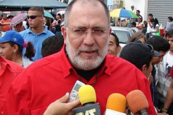 Mario Silva, conductor del programa La Hojilla, fanático castro-chavista sostuvo una entrevista telefónica con un alto funcionario de la Seguridad del Estado Cubano (G-2), adscrito a la Guardia Nacional de Miraflores, el teniente coronel Aramís Palacios.