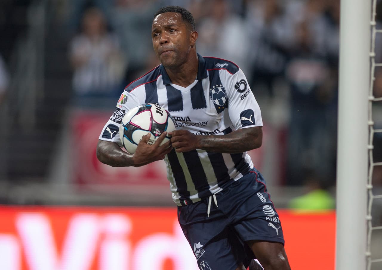 El atacante colombiano Dorlan Pabón se ha convertido en el dueño del balón en Monterrey. Es el segundo capitán del equipo y es clave en el ataque de Rayados desde su llegada al equipo en 2013, aunque después se fue, pero a su regreso de Europa en 2014 volvió a cobrar un papel importante.
