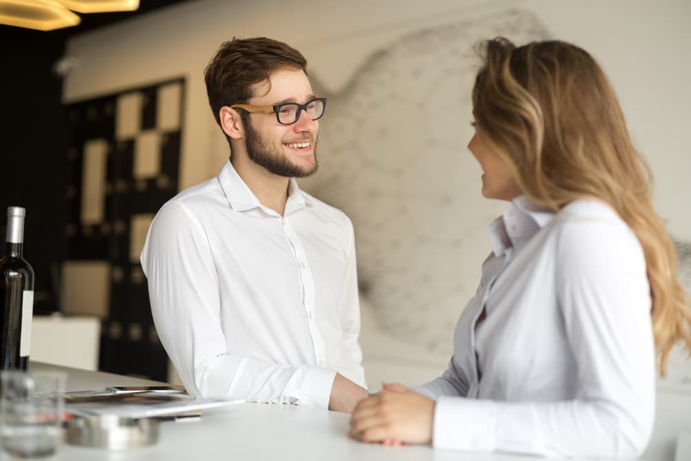 <b>Escorpión</b>
<br>
<b>Te proyectas con seguridad y confianza en una relación</b>
<br>La influencia doble del novilunio y la entrada de Venus en el elemento aire hace que tú, Escorpión, te proyectes con seguridad y confianza en una relación que está ahora en pleno desarrollo, y si no es así, te inspira a dar el primer paso para romper el hielo y ser tú quien esté en control de las situaciones.