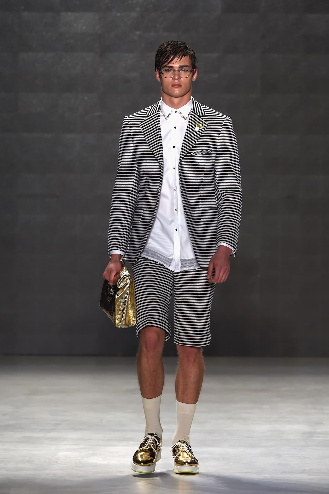 Sin embargo, quienes se sorprenden por el look de Luna parece que no están al tanto de las tendencias de la moda en los últimos años.