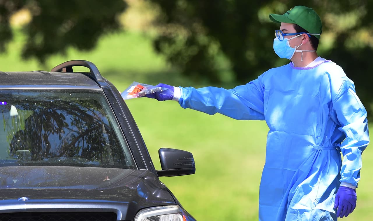 Los casos de coronavirus sobrepasan los 2,500 en el condado Tarrant