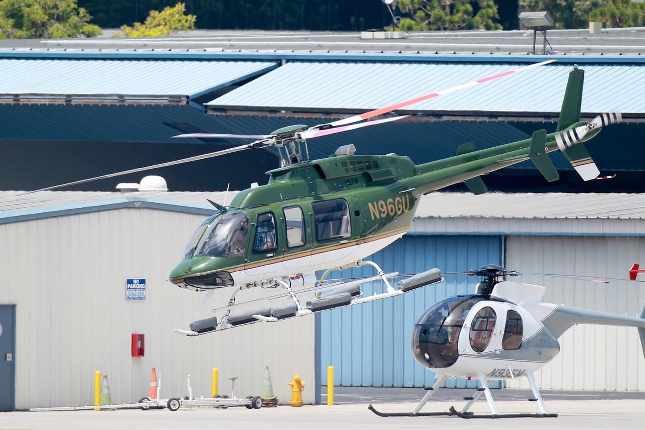 Pero no lo hizo él solito... tuvo ayuda de otro piloto profesional.