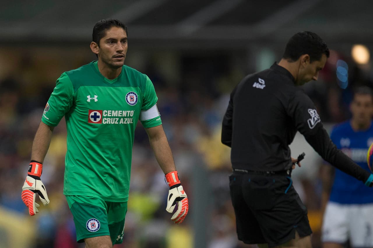 Jesús Corona fue castigado económicamente por altercado con camarógrafo 