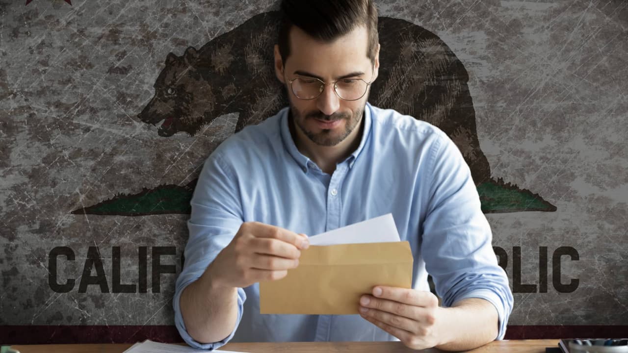 Las versiones futuras de la herramienta previstas para el verano y el otoño permitirán a las personas ver su historial de pagos, ajustar la información de la cuenta bancaria o las direcciones de correo y otras funciones. El IRS también espera lanzar una version de las páginas en español.