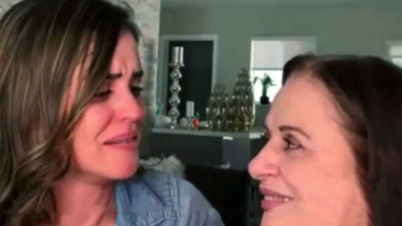 En esta semana de las mamis, 
<a href="https://www.univision.com/shows/despierta-america/carolina-sarassa-rompe-en-llanto-con-su-mama-al-escuchar-su-historia-y-pensar-en-el-regalo-que-no-ha-podido-darle-video">Carito Sarassa</a> escuchó la historia de la suya, doña Leticia Gaviria, pero en un momento no pudo contener el llanto.