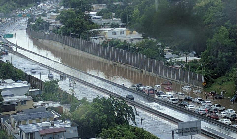 Califican de “desmadre urbano” las inundaciones en San Juan