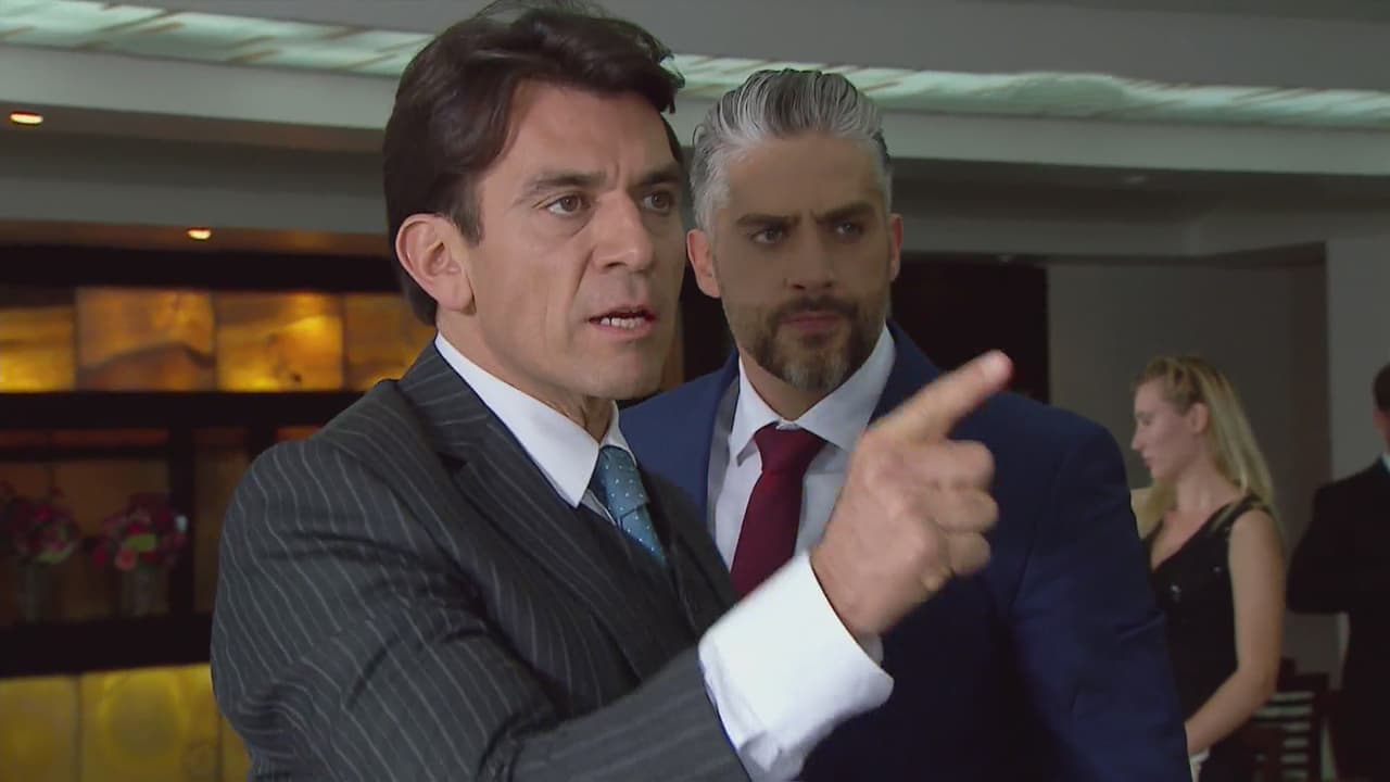 Arturo le advirtió que dejara en paz a su familia y le devolvió el golpe.