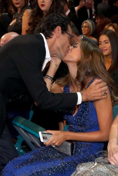 Una vez bajaban del escenario y durante la alfombra verde, se dieron la tarea de abrazarse, tomarse una que otra selfie y echarse uno que otro cuentito. ¡Y lo captamos todo!