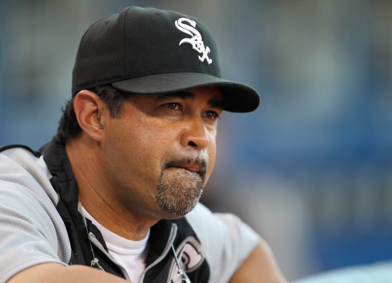 <b>Ozzie Guillén, ex jugador y manager de Grandes Ligas.</b> El manager venezolano, amigo del fallecido líder izquierdista Hugo Chávez, no asistió a un encuentro con el presidente George W. Bush cuando los Medias Blancas de Chicago ganaron la Serie Mundial en 2005. Sin embargo, aceptó la invitación al programa de radio de Chávez, quien lo homenajeó por la victoria en Venezuela.