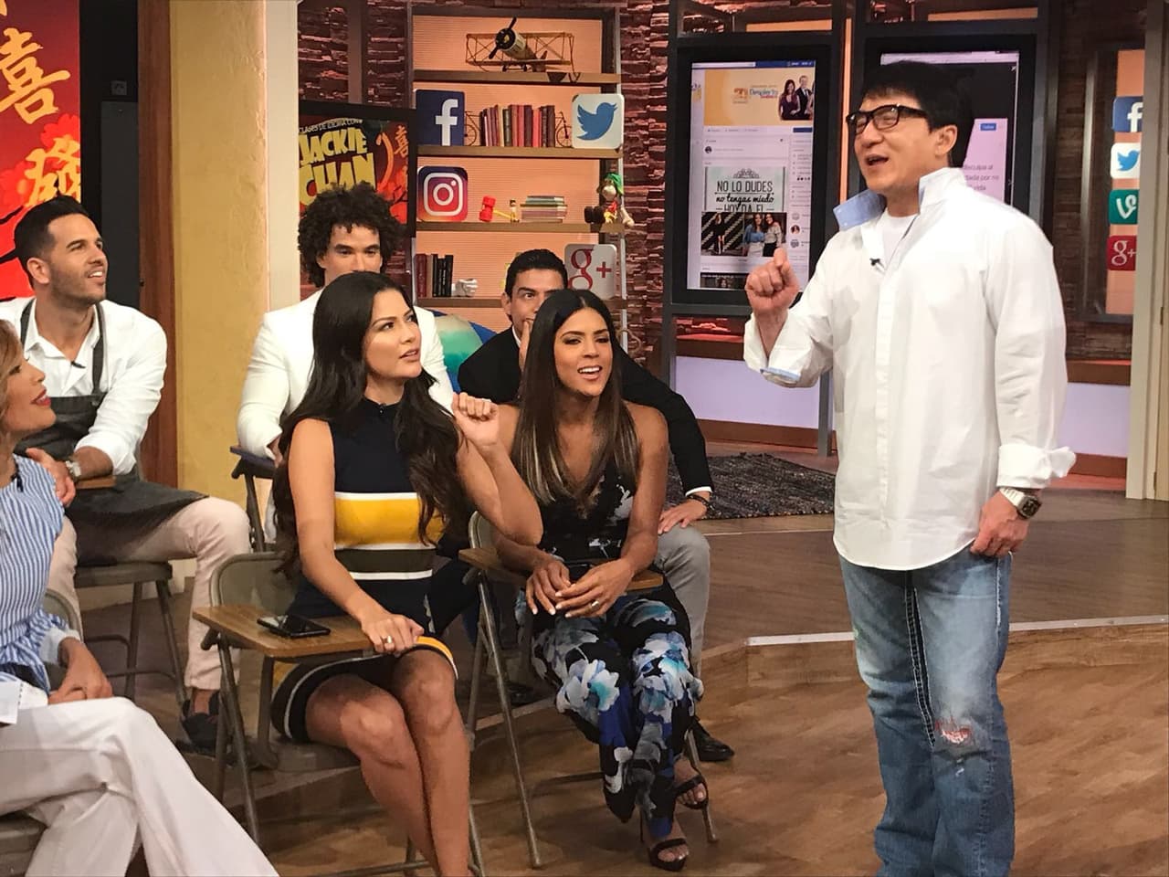 Esta clase resultó muy especial, aunque necesitamos que regrese para continuar las lecciones.