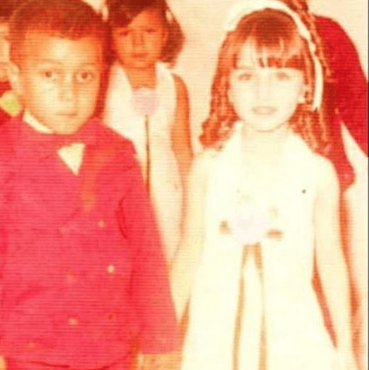 Vivilla desde chiquilla, así es esta güerita originaria de Monterrey, Nuevo León que se hizo popular por su talento, su voz y sus trencitas...