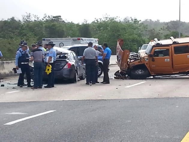 El accidente ocurrió cuando el conductor de una guagua marca Hummer del año 2006 invadió los carriles contrarios de la autopista e impactó de frente un automóvil Nissan Versa que era manejado por el baloncelista, quien murió en el acto.