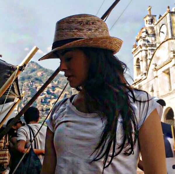 A través de las redes sociales la actriz reveló que tiene una hernia, por lo que se encuentra en tratamiento.