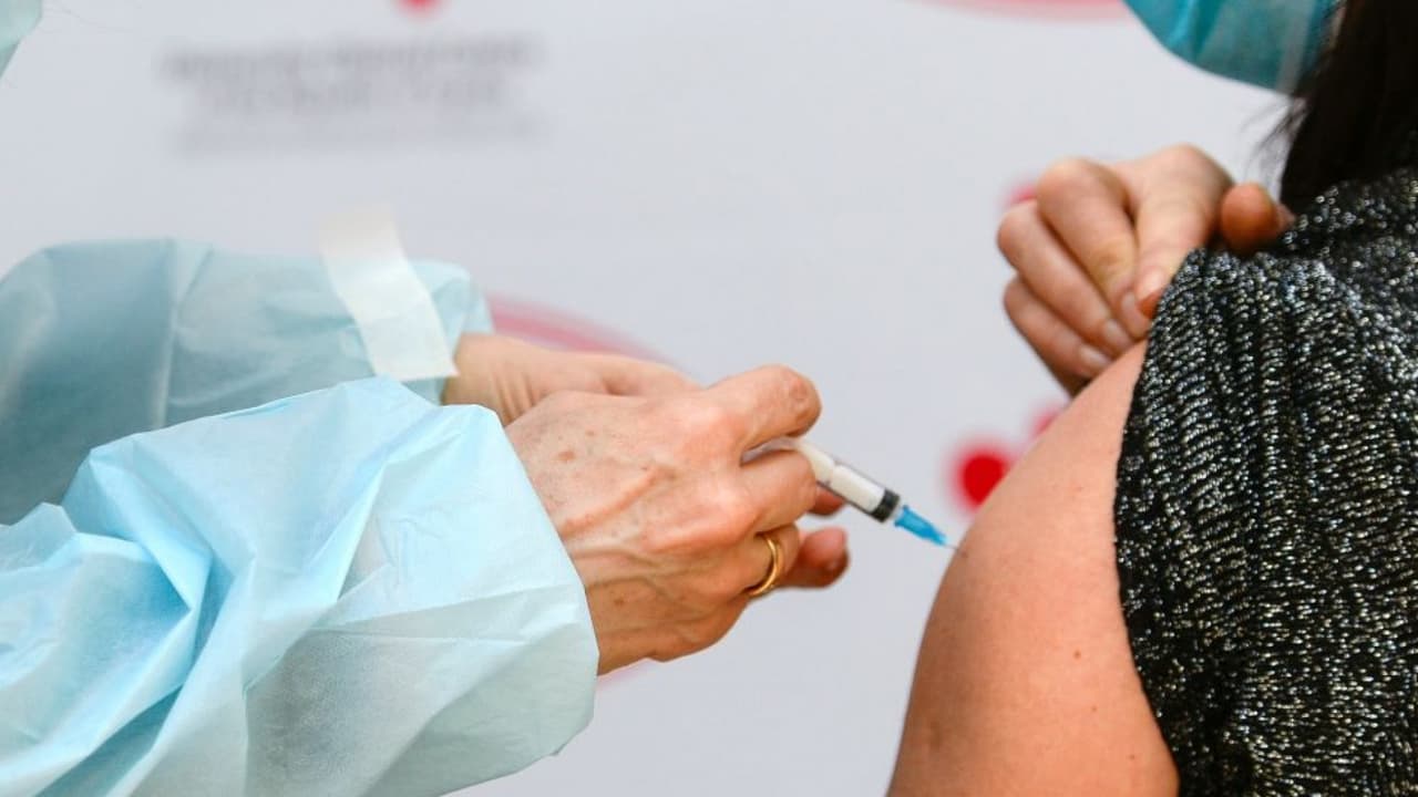 Condado Fort Bend reabre centros de vacunación contra el covid-19 tras la tormenta