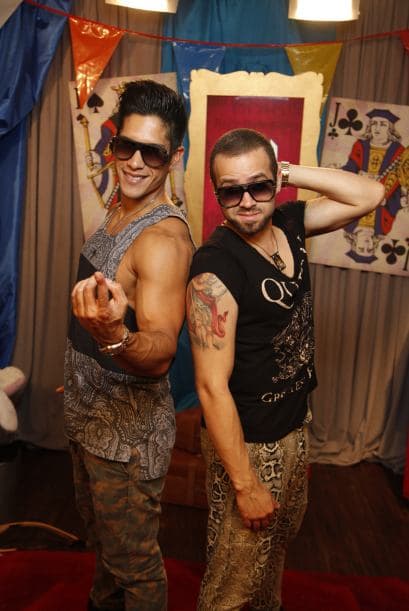 Tremendos bombones tropicales, son todos unos guapos.