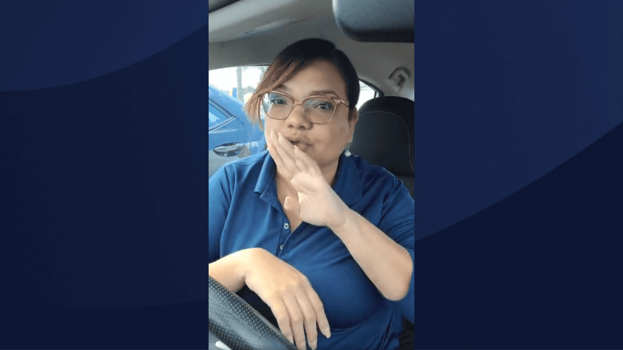 Con lágrimas, estudiante sorda cuenta en video lo difícil que es sacar adelante su maestría en Puerto Rico