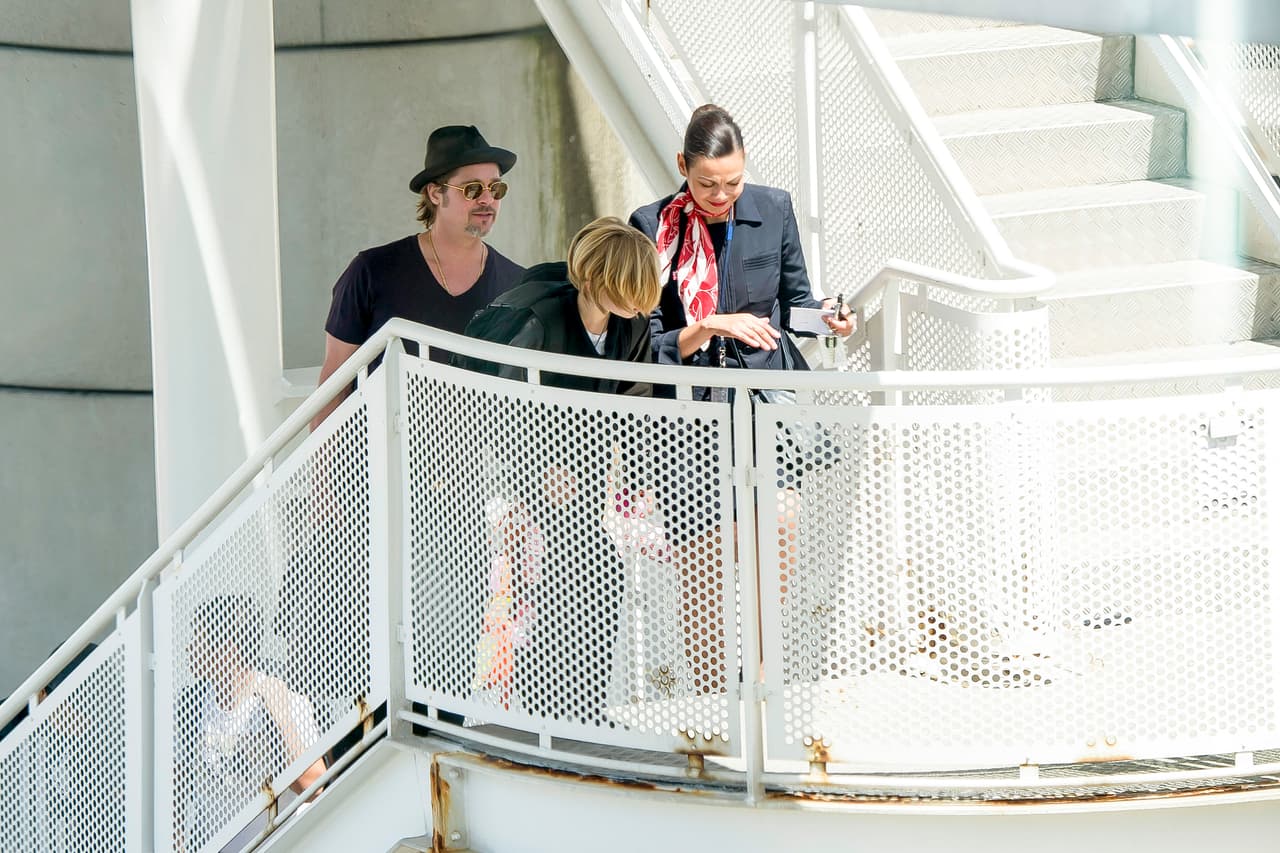 ¿Los seis niños se portarían bien durante todo el vuelo?