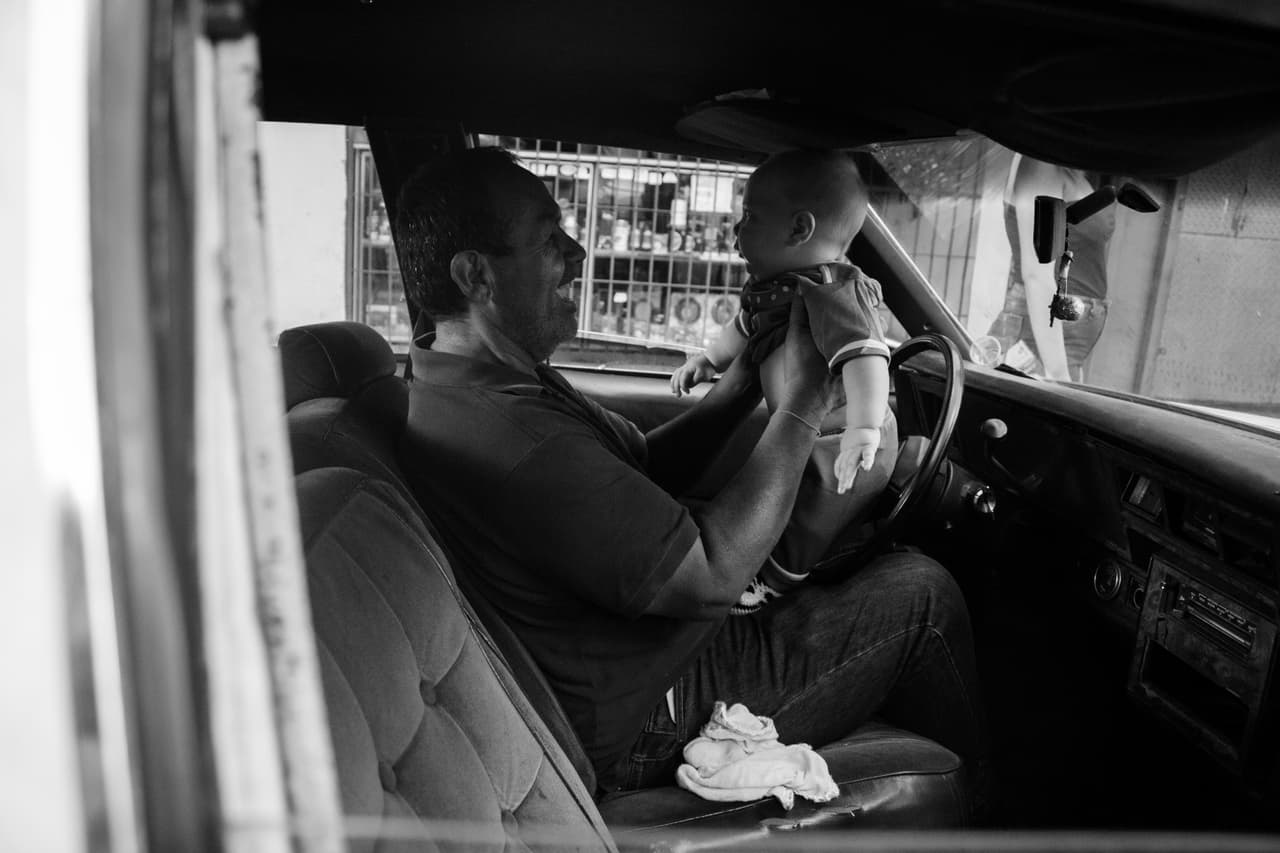 La exposición comisariada por el colectivo Cacri y coordinada por The People's Forum abre una ventana a una país que está oculto en los principales medios de comunicación.