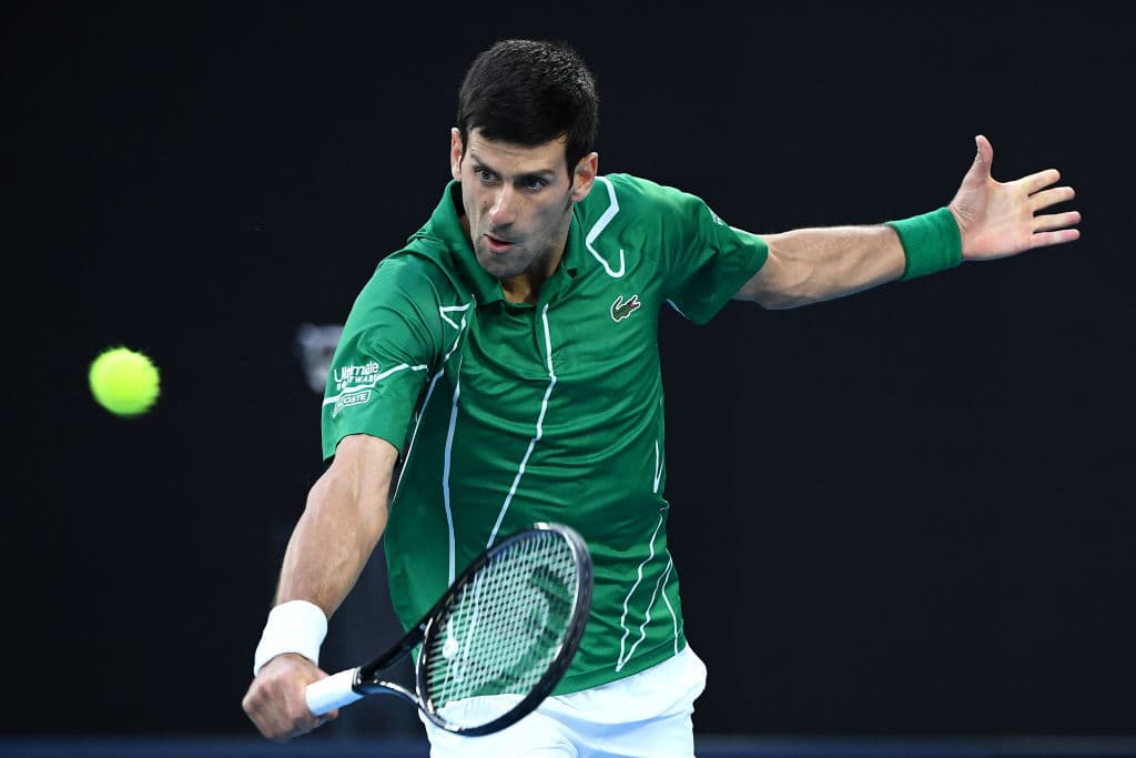 Con una gran remontada, Djokovic vence al austriaco Dominic Thiem con parciales de 6-4 / 4-6 / 2-6 / 6-3 / 6-4 y, por octava ocasión, se lleva el Australian Open y vuelve a ser el número uno.