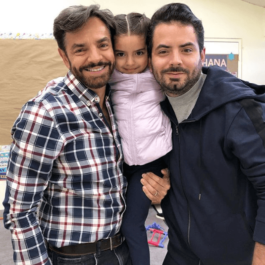 También dejó entrever que el haber crecido alejados tal vez fue benéfico para José Eduardo, pues de sus tres hijos mayores considera que es el más centrado.