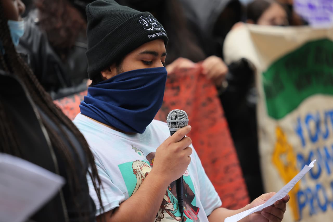 Entre los oradores, estuvo el estudiante de doceavo grado de Long Island School, Steven Martínez.
<br>