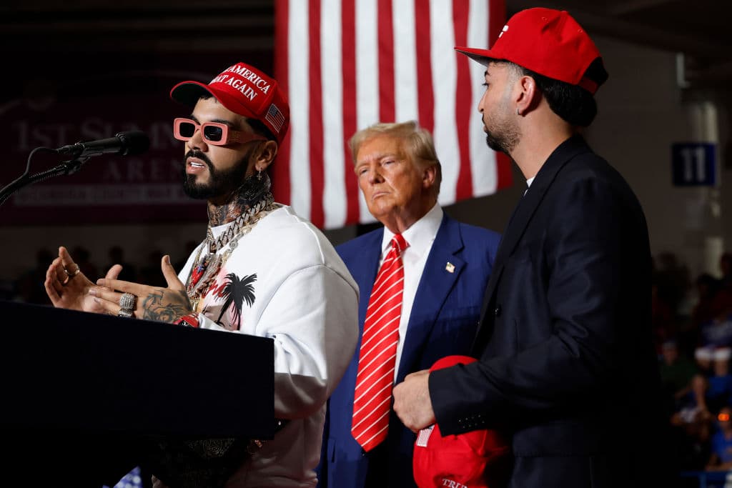 El sorpresivo apoyo de los reguetoneros Anuel AA y Justin Quiles a Trump, el expresidente que quiso "vender" Puerto Rico tras la tragedia del huracán María