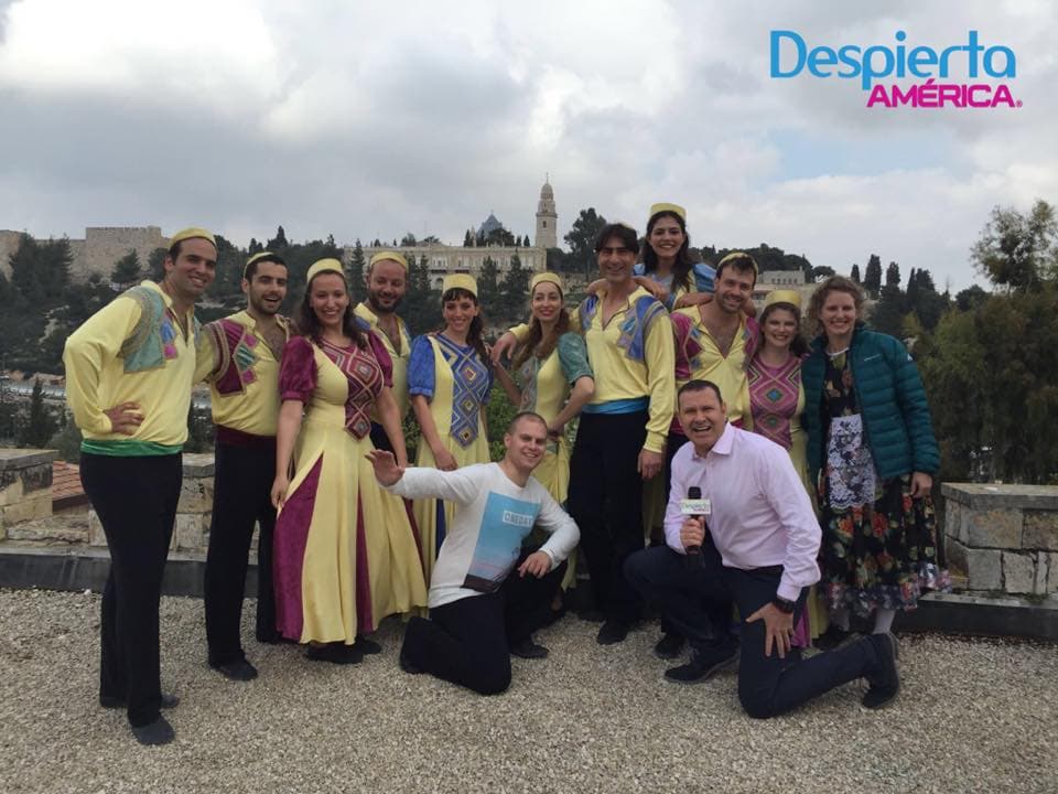 Disfrutando de la cultura de Tierra Santa con Alan Tacher desde Israel.