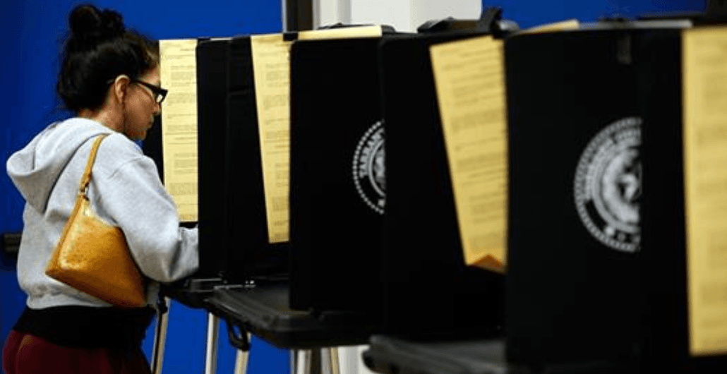 Alcaldes, concejales y paquetes de bonos: lo que necesitas saber sobre las elecciones locales del 5 de mayo 