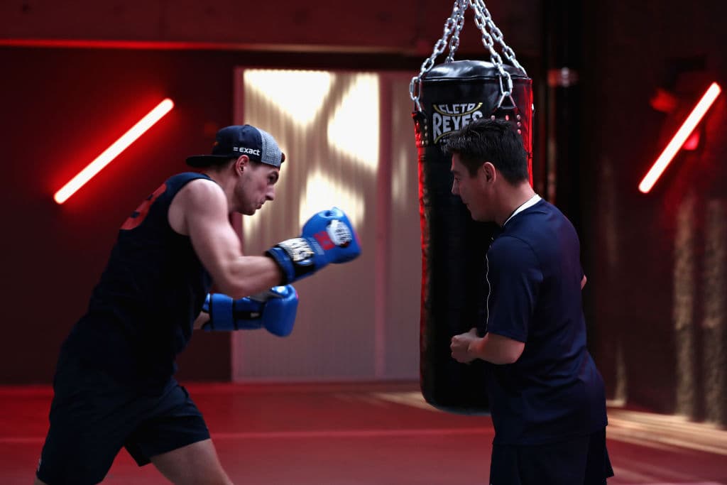 El saco de pegada fue el siguiente reto para Max Verstappen, ya con sus guantes bien puestos y ajustados.