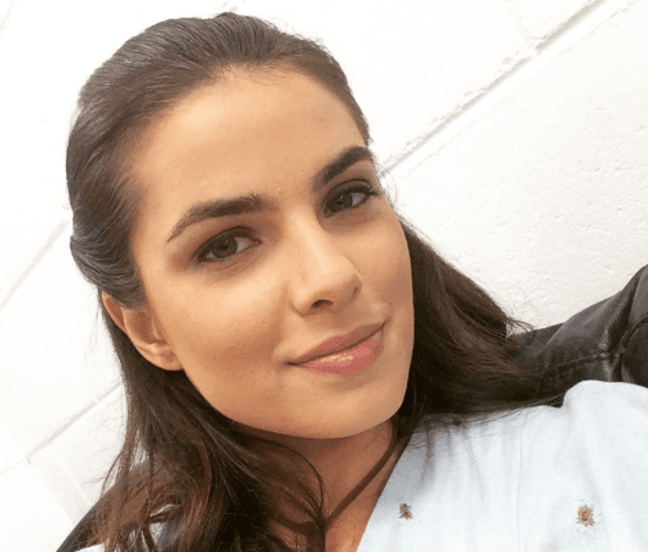 La actriz ha participado en otras telenovelas como ‘Saramandaia’, ‘Vitória’ y
<b><a href="http://www.univision.com/series/la-tierra-prometida">‘La Tierra Prometida’</a></b>.