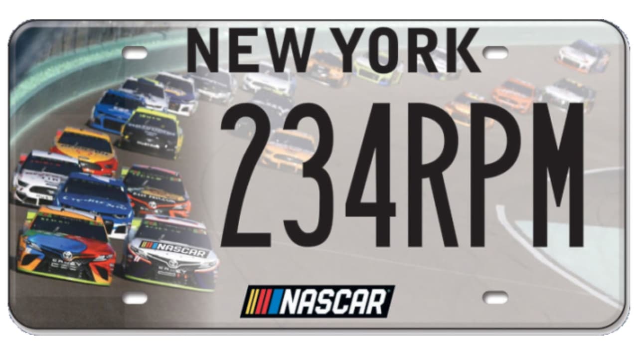 El Departamento de Vehículos de NY mostró el rediseño de las placas de autos para 2023. Dentro de las novedades se lanzaron placas regionales de NYC y de otros condados.