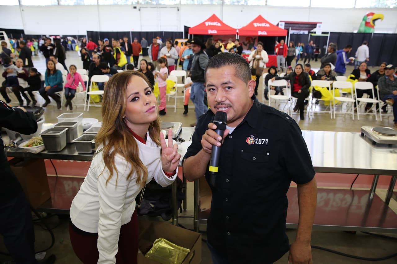 Miles disfrutaron de sabrosos tamales y la grata presencia de Alejandró Chabán