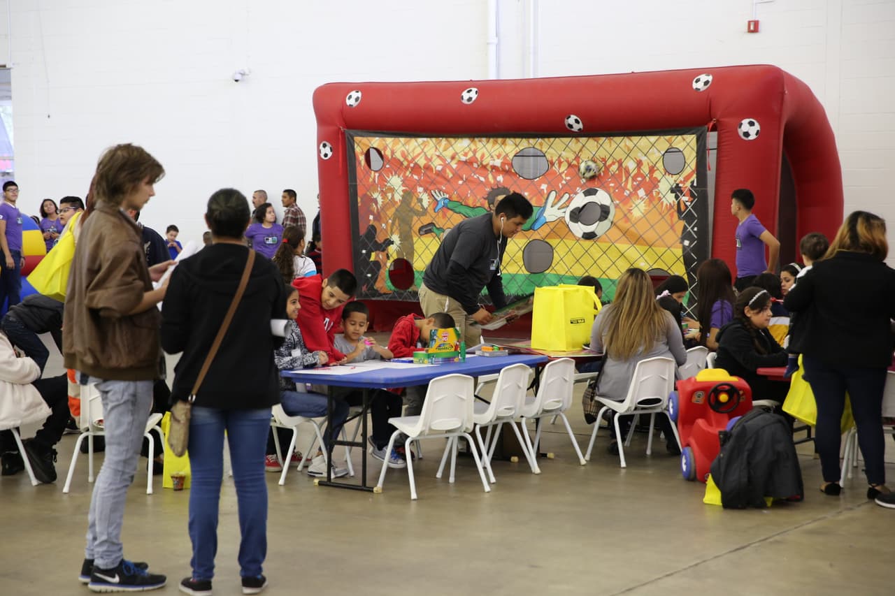 Miles disfrutaron de sabrosos tamales y la grata presencia de Alejandró Chabán