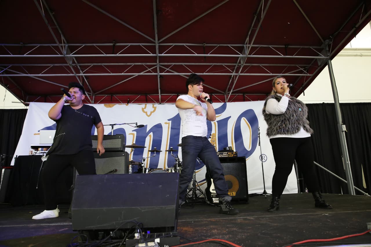 Miles disfrutaron de sabrosos tamales y la grata presencia de Alejandró Chabán