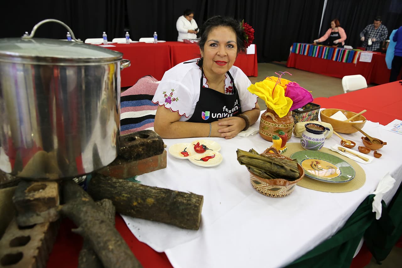 Miles disfrutaron de sabrosos tamales y la grata presencia de Alejandró Chabán