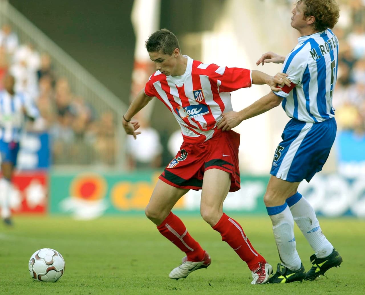 Torres comenzó su carrera a los 17 años con Atlético de Madrid en la segunda división de España y con el equipo ascendió. Su apodo se hizo tan célebre como su popularidad.