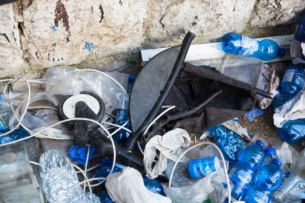 Debido a la multitud, los socorristas tuvieron dificultad para acceder a los heridos y los fallecidos.