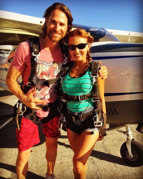 Aprovecharon esas vacaciones para vivir nuevas y románticas experiencias: "¡¡Tú me haces Volar @angeliqueboyer y así pretendo que te sientas cada uno de tus días!! Gracias por tanto "Mi cielo". Te Amo", este tierno mensaje lo escribió el argentino en la misma red social.