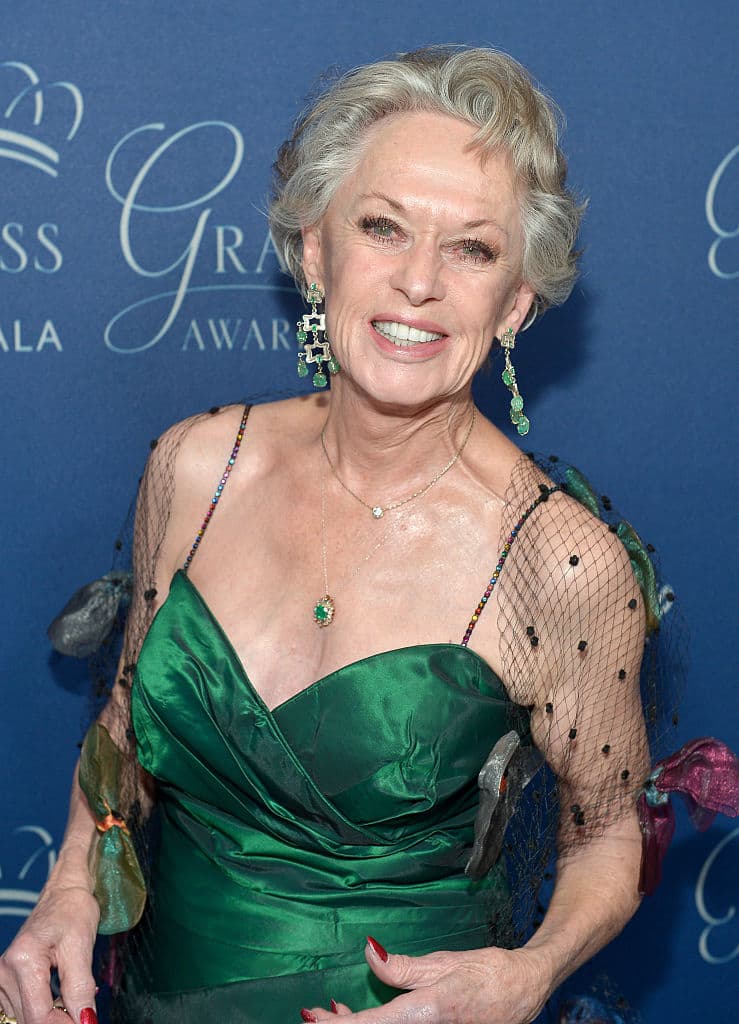 Tippi Hedren (actriz) – 91 años.
<br>