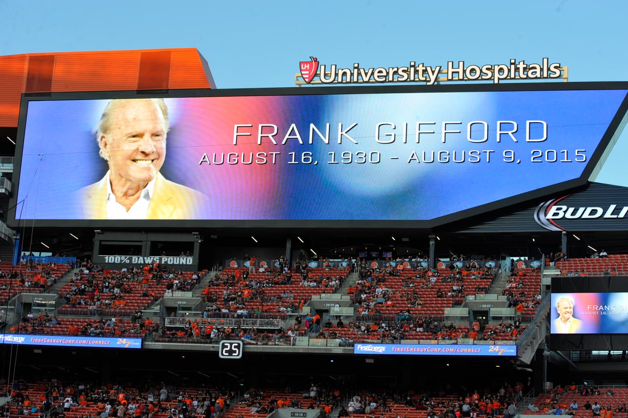 La familia de Frank Gifford confiesa que el jugador sufría daño cerebral