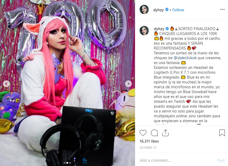 El joven de 24 años es un conocido 'drag queen' en Argentina que se hace llamar Dyhzy y es uno de los precursores del transformismo en su tierra.
<br>