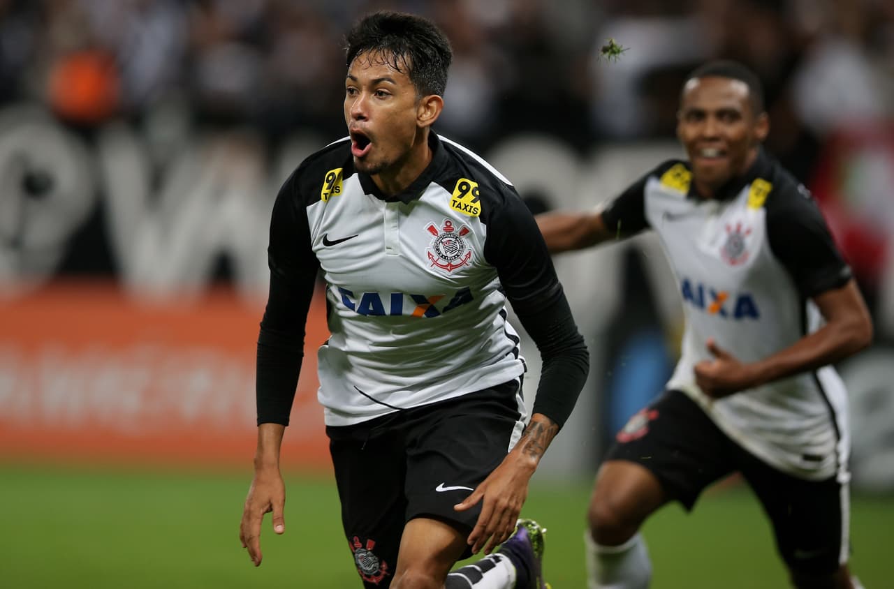Corinthians se queda a un punto de llevarse la liga brasileña