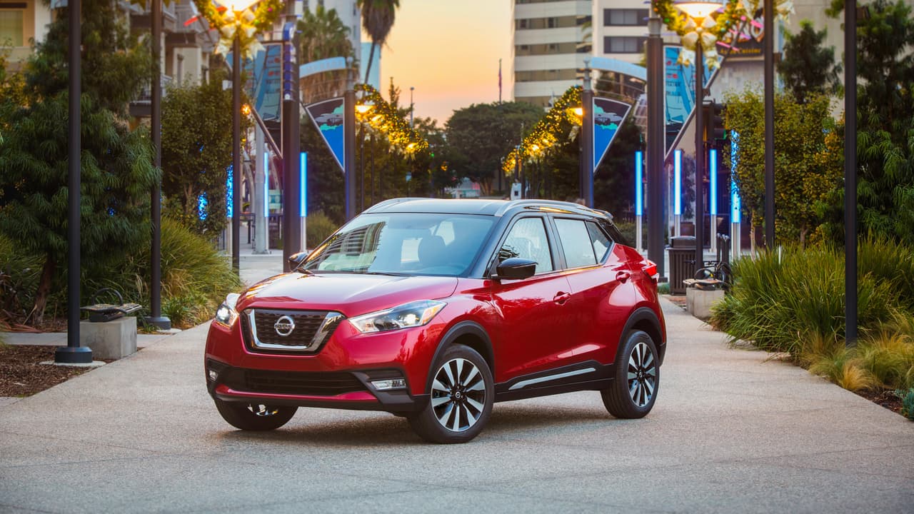 La nueva 
<b>Nissan Kicks</b> es el resultado de un programa de diseño conjunto entre los estudios de diseño de Nissan en San Diego y Rio de Janeiro. Esta es la camioneta que reemplazará a la controversial Nissan Juke de la cual no sobrevivirá ni el nombre.