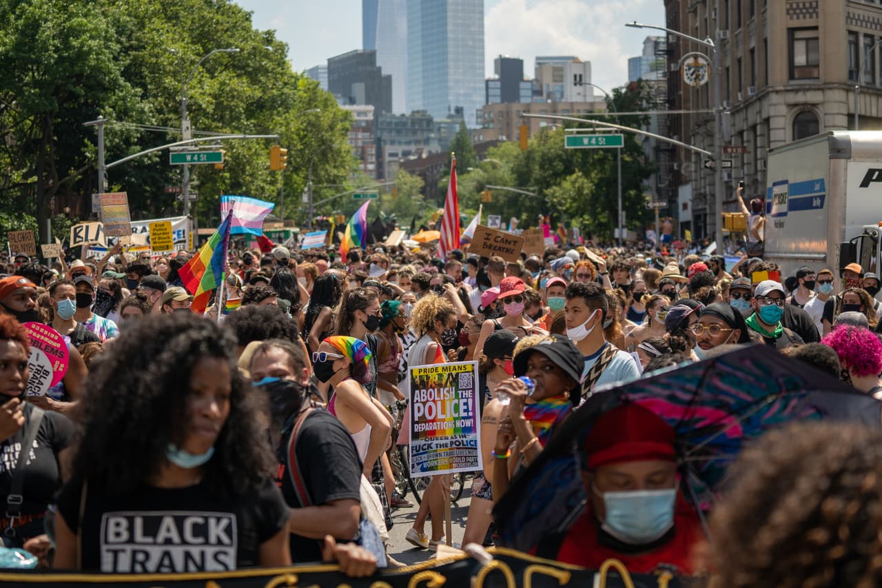 Unas 20,000 personas participaron en la marcha de este 28 de junio.