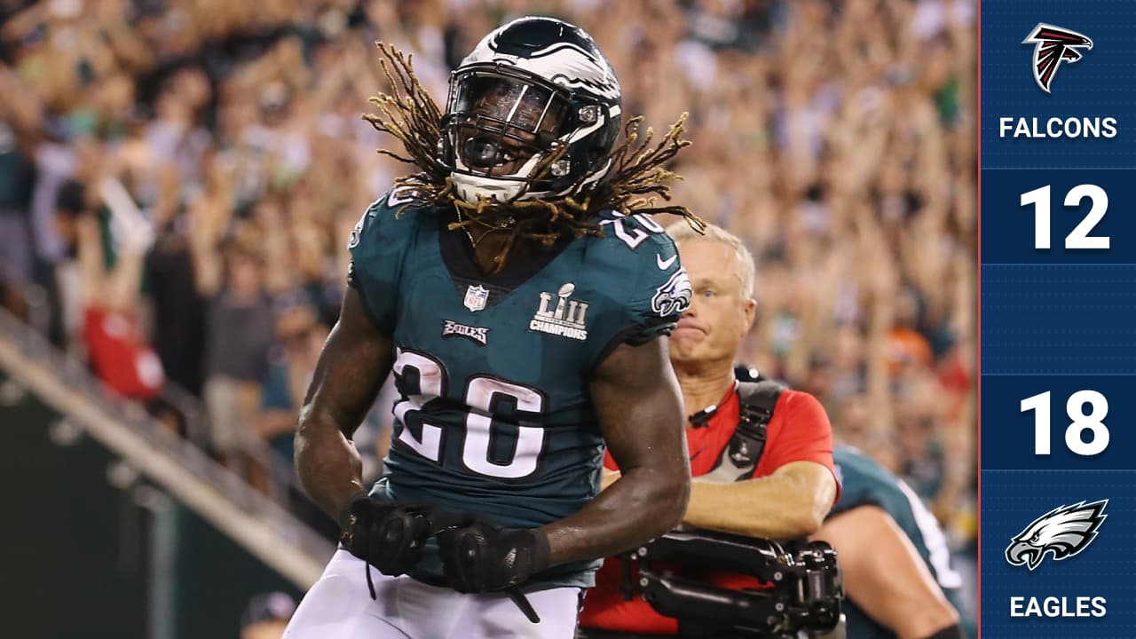El jueves pasado arrancó la temporada regular con el juego entre los Atlanta Falcons y los campeones Philadelphia Eagles, donde Jay Ajayi fue la figura con dos touchdowns. Además vimos otros 'Philly Special' a Nick Foles.