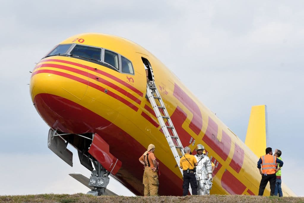 El piloto y el copiloto salieron ilesos (Photo by Ezequiel BECERRA / AFP) (Photo by EZEQUIEL BECERRA/AFP via Getty Images)