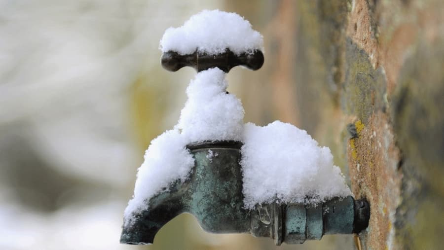 Culaquier duda, problema o no se reestablece el agua pueden llamar al Departamento de Servicios Públicos de Salt Lake City al (801) 483-6700.