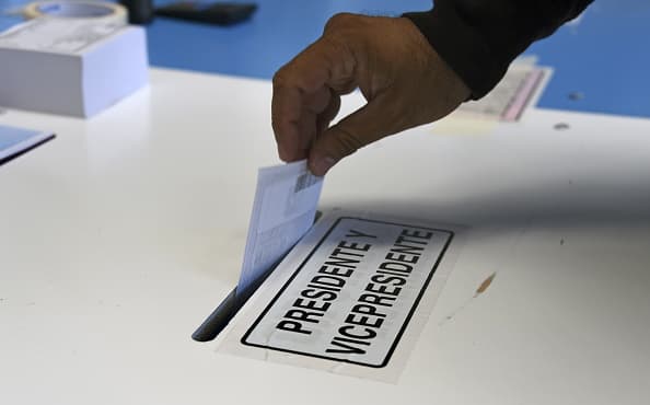 Eligen al sucesor de la presidenta Cristina Fernández.