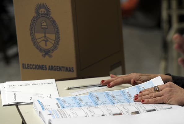 Argentina decide si da vuelta a la página o apuesta por un continuismo diluido.