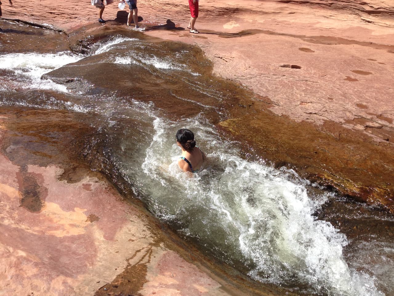 La corriente te arrastra como si fuese un tobogán.